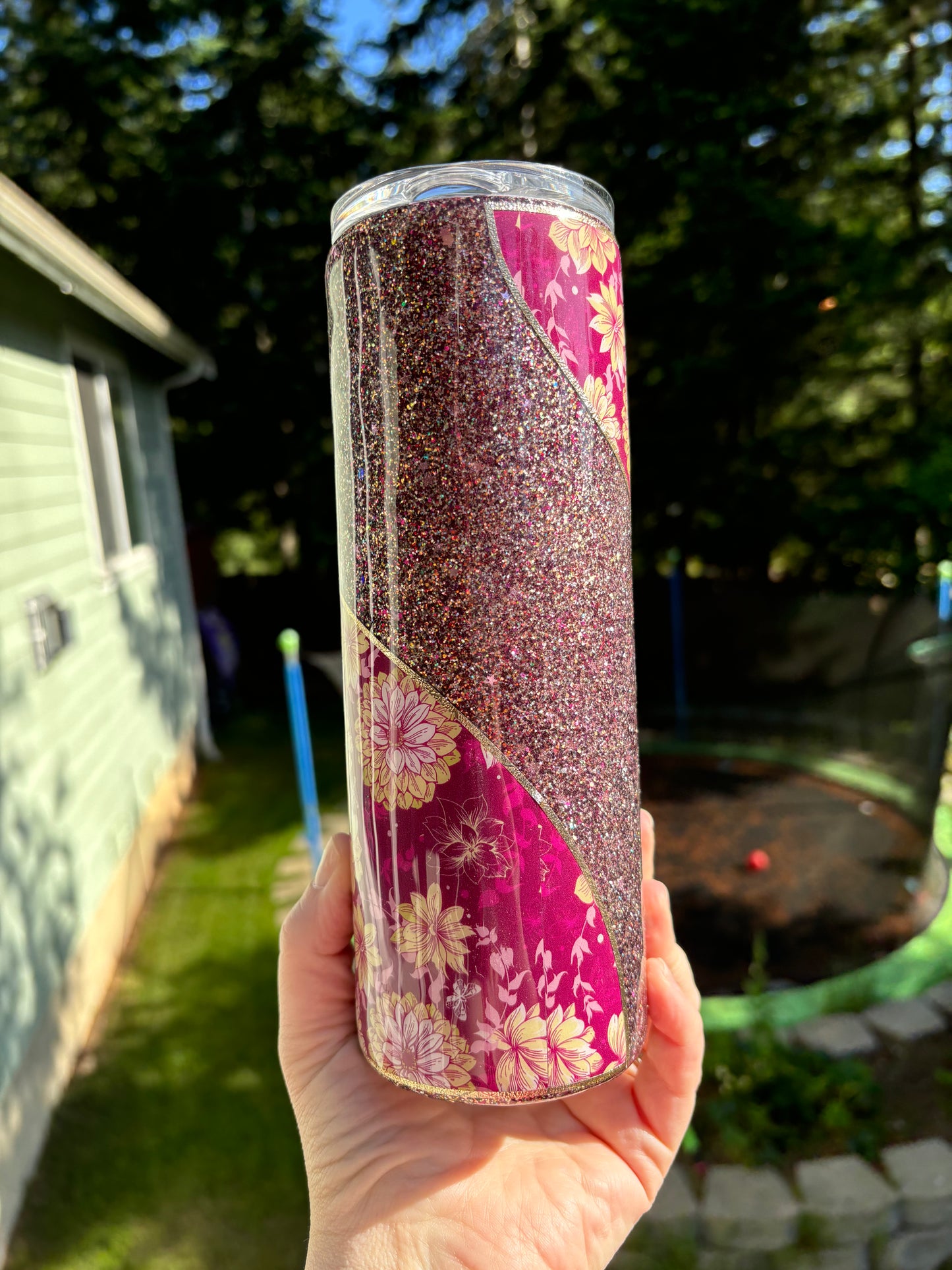 20 ounce Skinny Maroon Floral