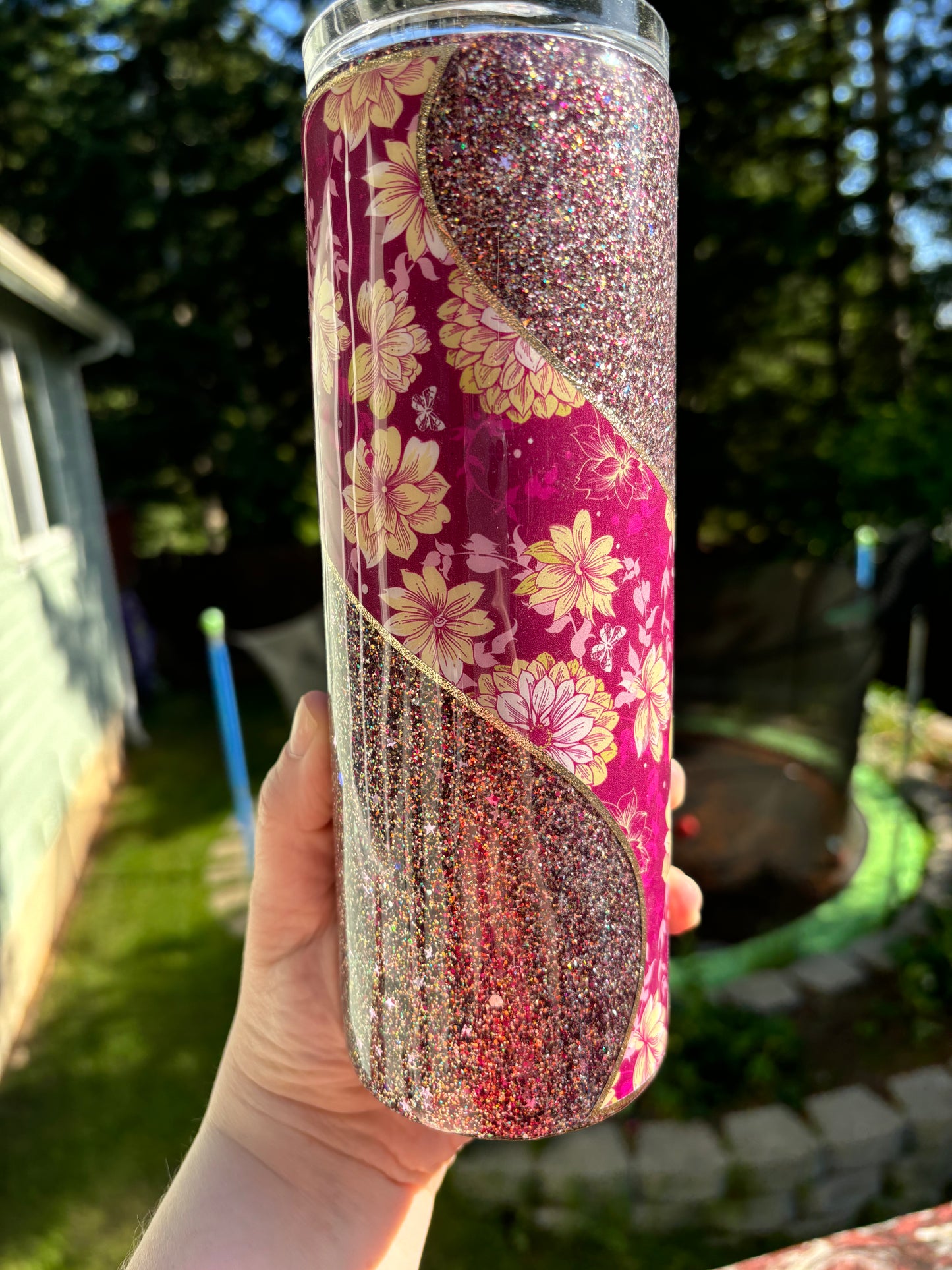 20 ounce Skinny Maroon Floral