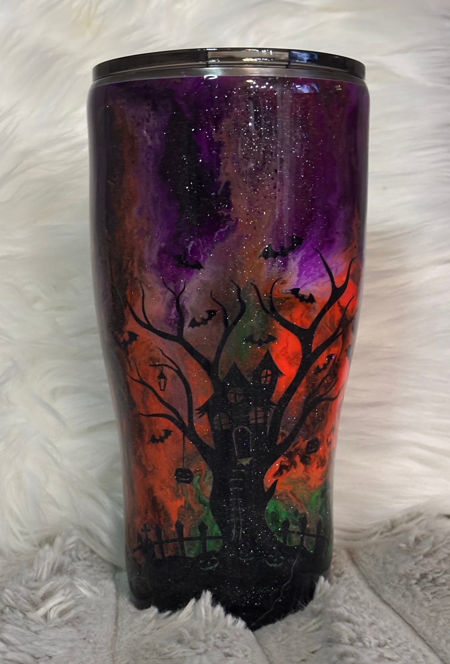 30 ounce Modern Curve Spooky Scene