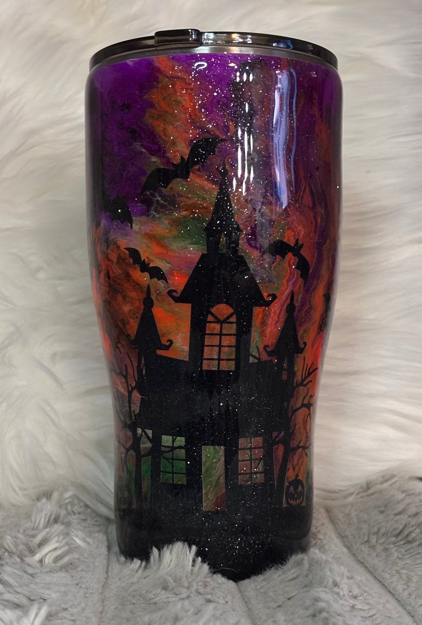 30 ounce Modern Curve Spooky Scene
