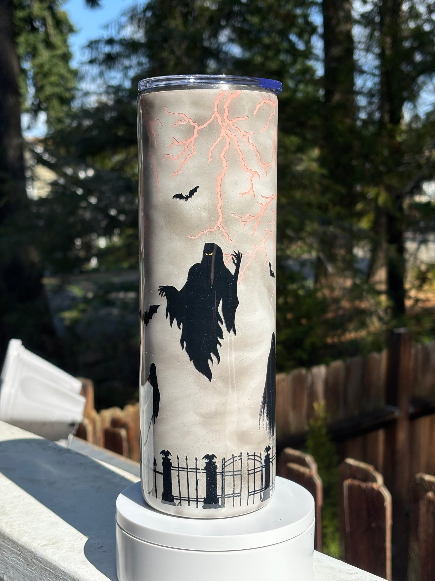 30 ounce Skinny Smoke and lightning (glows)