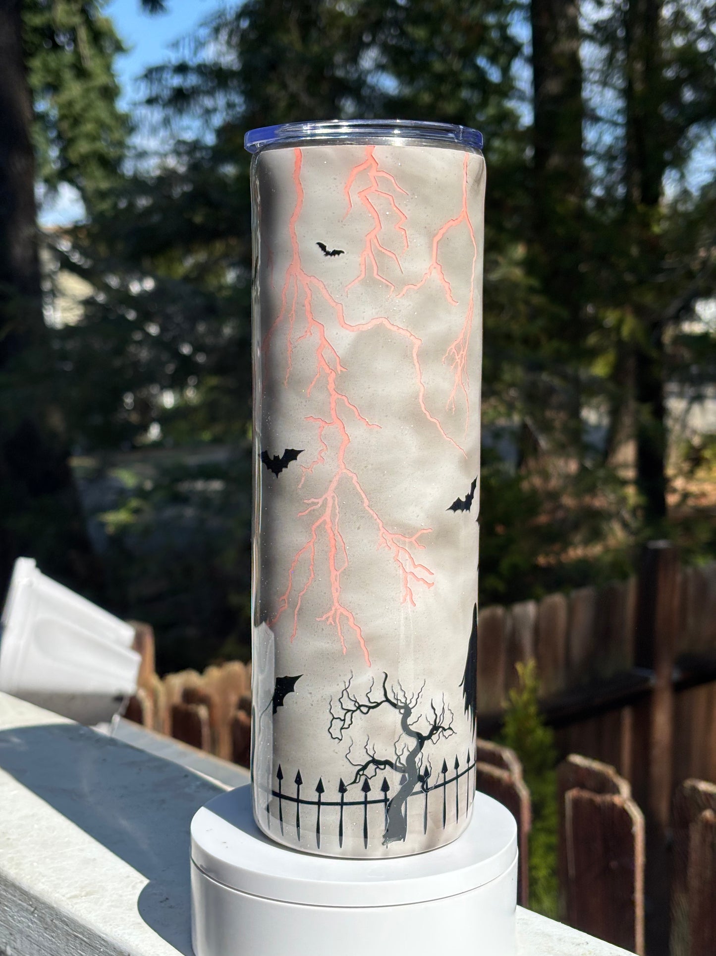 30 ounce Skinny Smoke and lightning (glows)